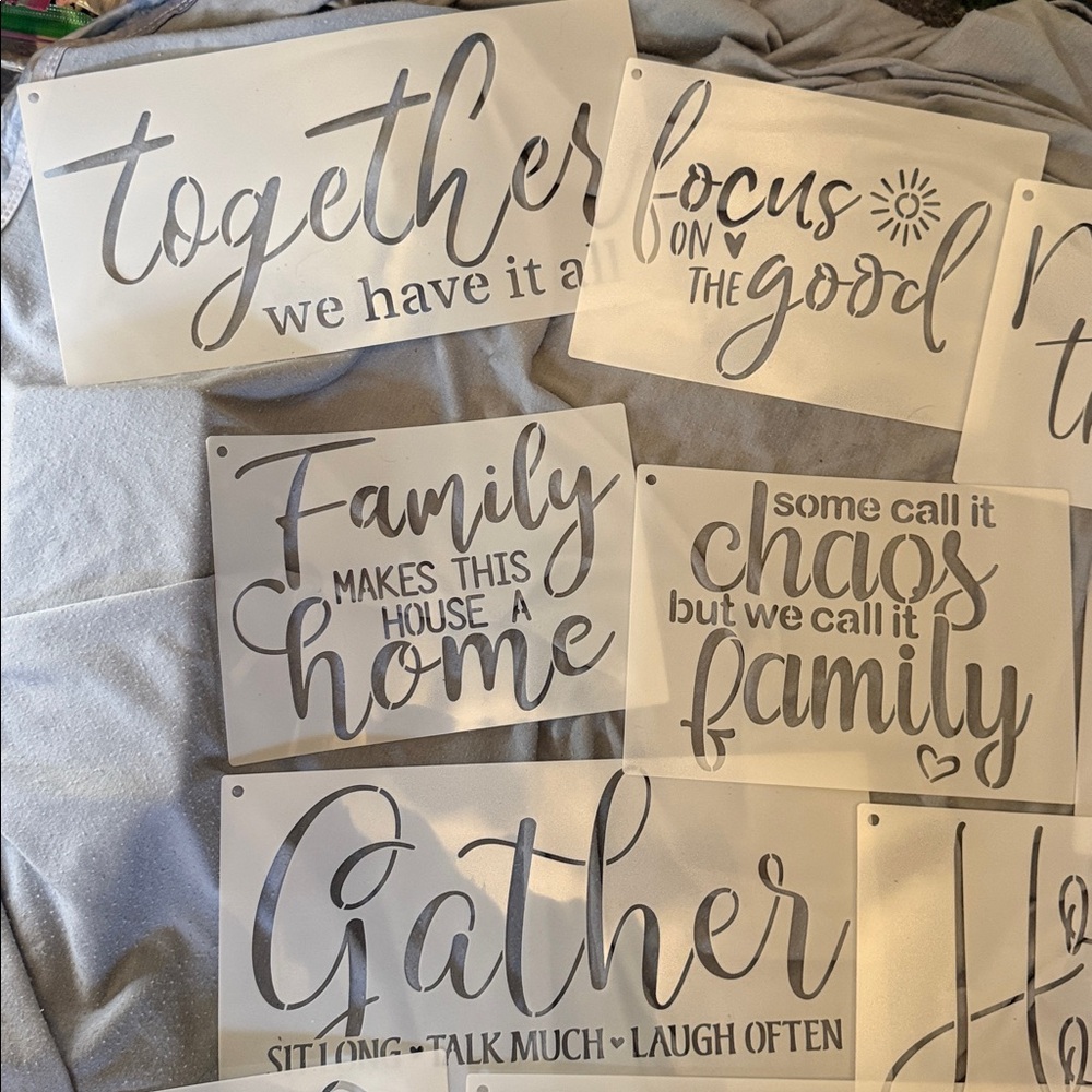 “Family” and “home” stencils for crafting - Picture 2 of 5